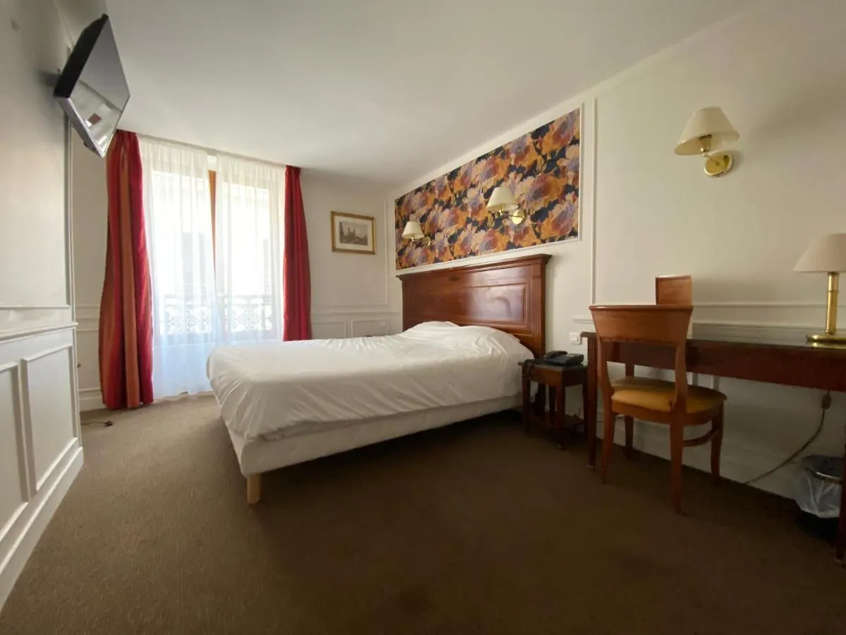 Touring Opera Otel Paris