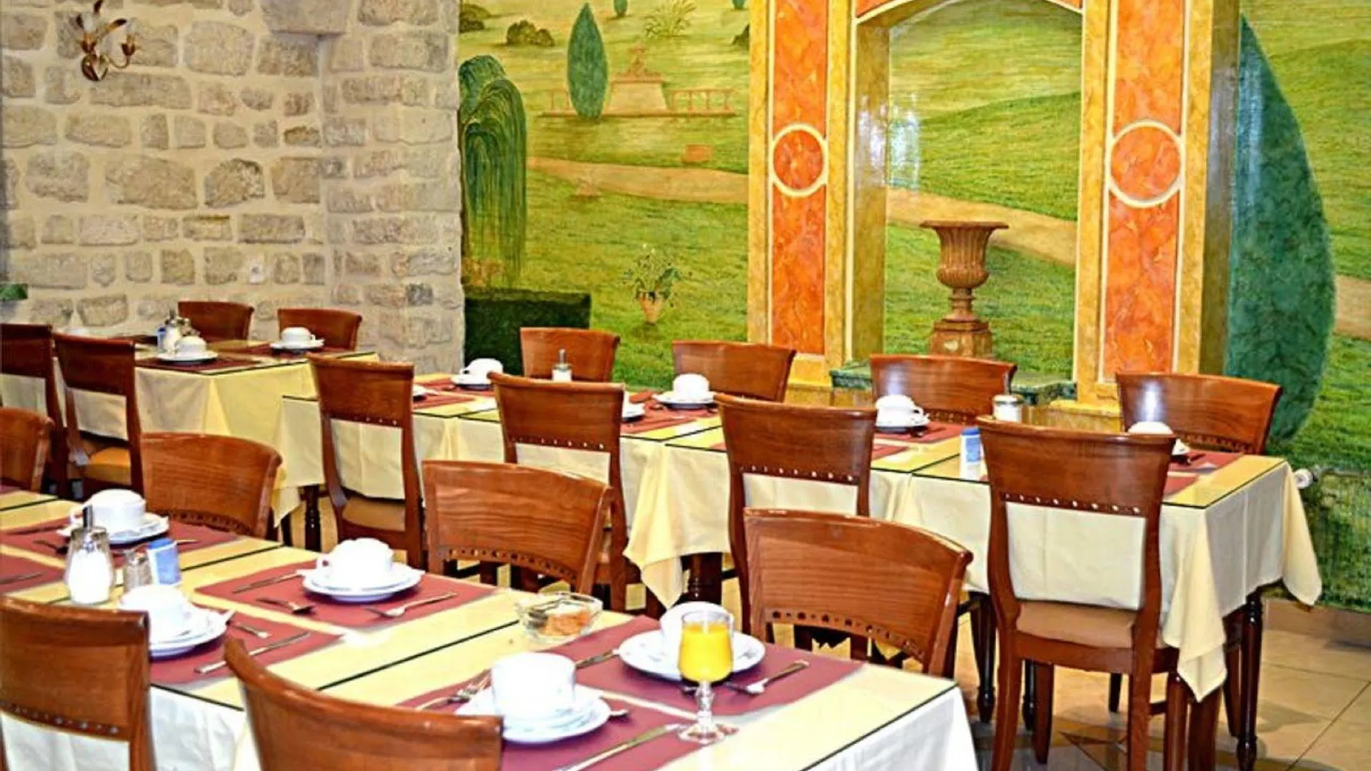 Touring Opera Hotell Paris