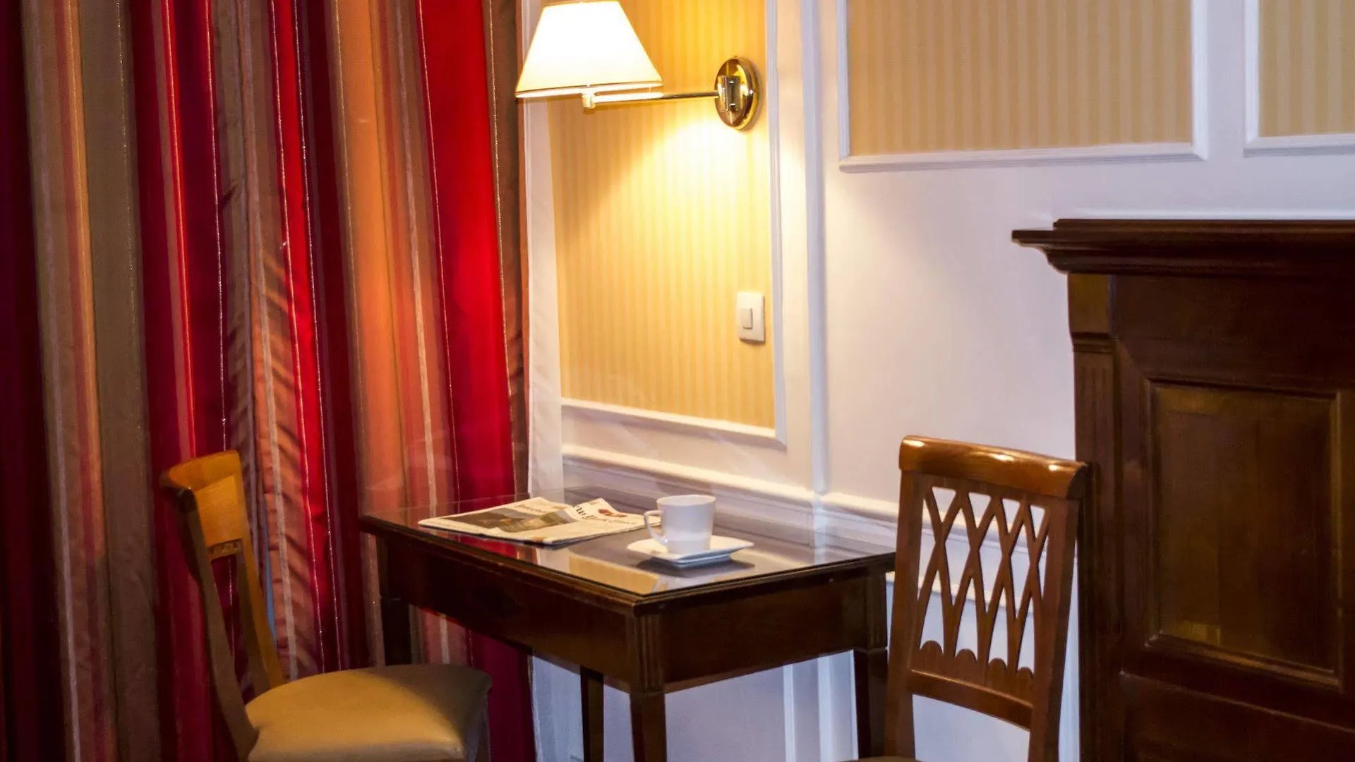 Touring Opera Hotel